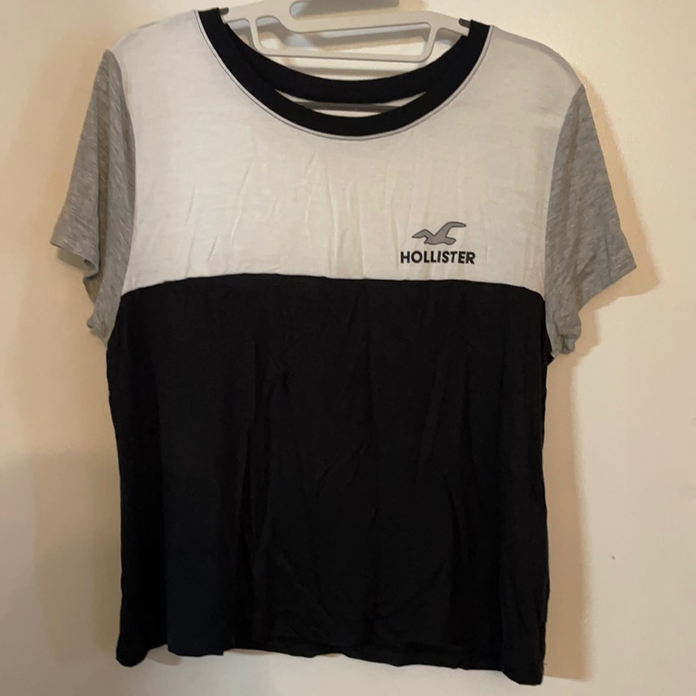 Hollister. Woman Medium. White/Black T-Shirt